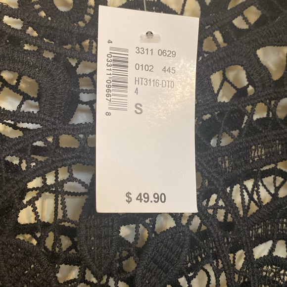 Gorgeous black top - Picture 5 of 5